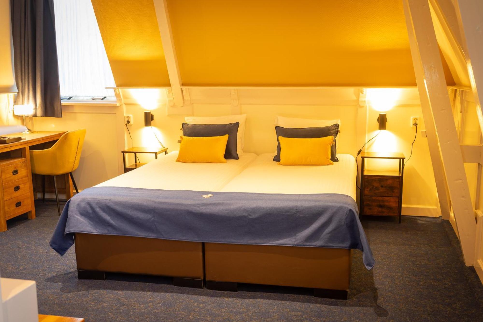 Hotel De Gulden Leeuw Воркум Екстериор снимка