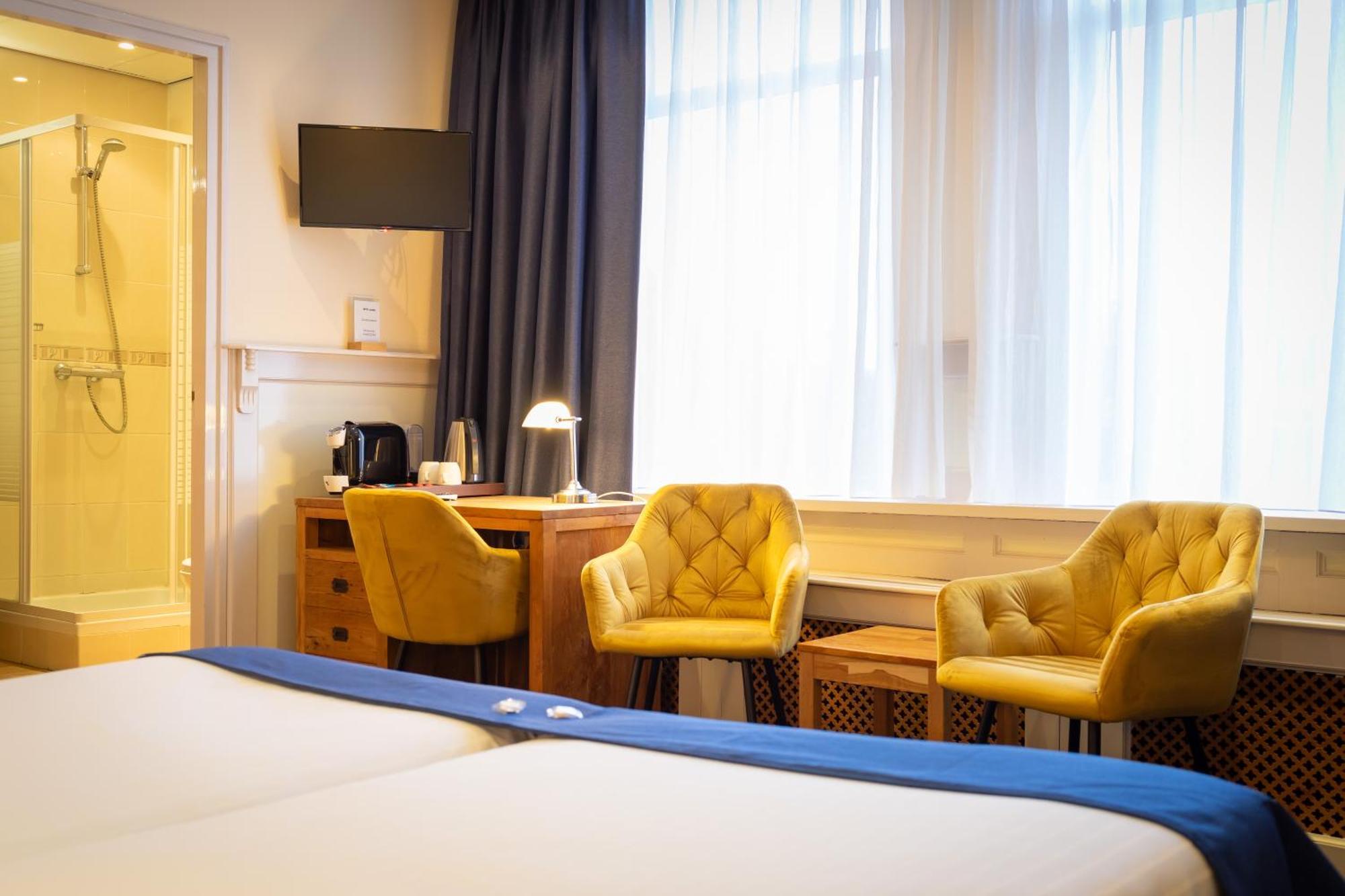 Hotel De Gulden Leeuw Воркум Екстериор снимка